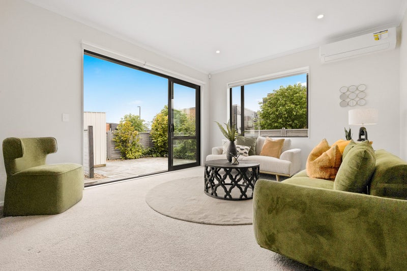 Be In Before Christmas!64682080685827112