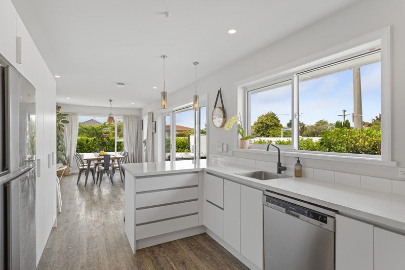 First Home Or Forever Home? Perfect Either Way!64449749101187113