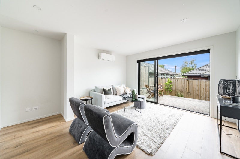 Sun Soaked, Stylish & Ready to Move In64449762408577112