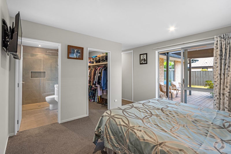 Australia awaits vendors - make this home yours!64449961746307113