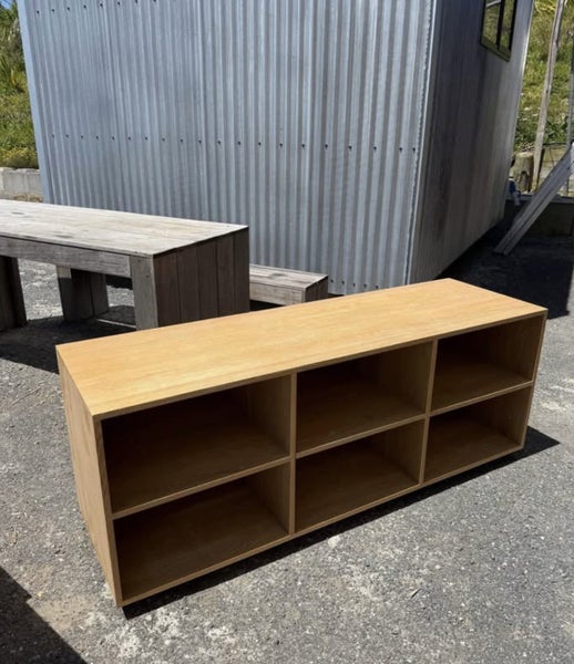 Totem Road Bookshelf64449802169731113