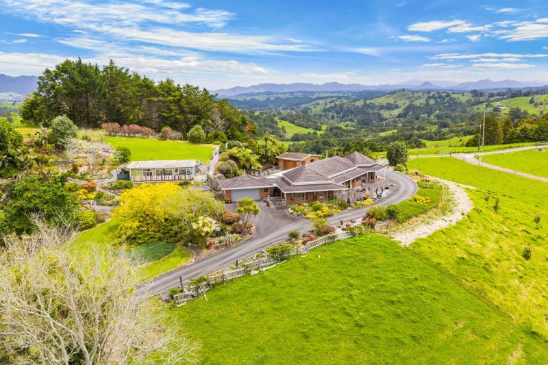 Ready for new owners - spacious home on 31ha64515255314819110