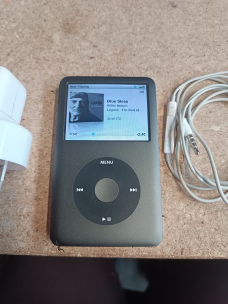 iPod Classic 7th Gen 120GB Carousel 2