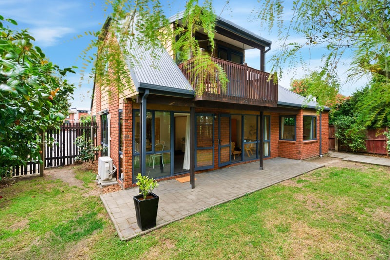 Space, Comfort & Location!64450056429441111