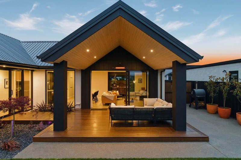 Heading for the Hill!64450461184513112