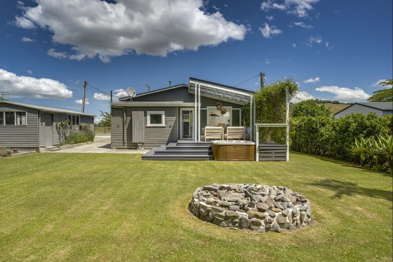 Fresh, Stylish & Ready64450556141697113