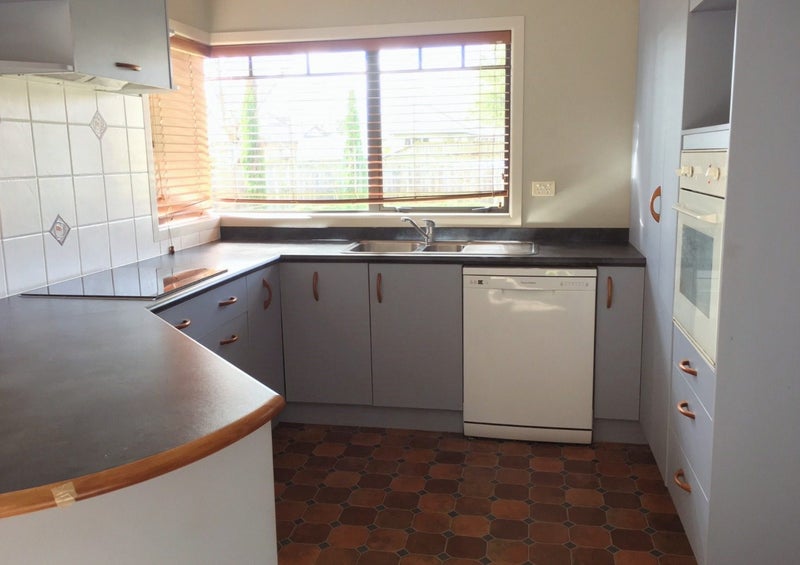 Rototuna, 4 bedrooms64450643283202114