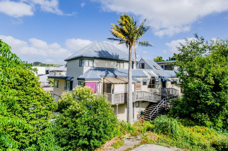 Epsom, 4 bedrooms64450643433985110