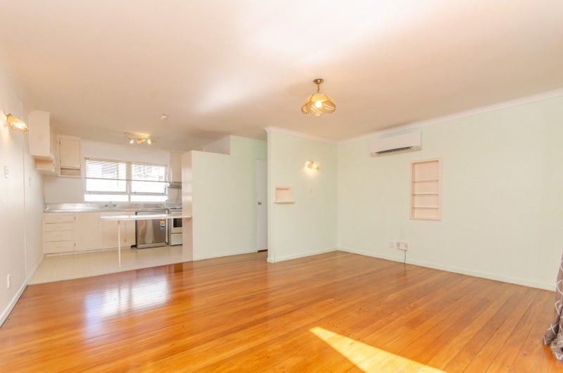 Epsom, 4 bedrooms64450643433985113