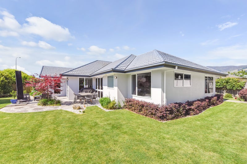 Sun, Space & School Zones-The Family Jackpot64528202715139112