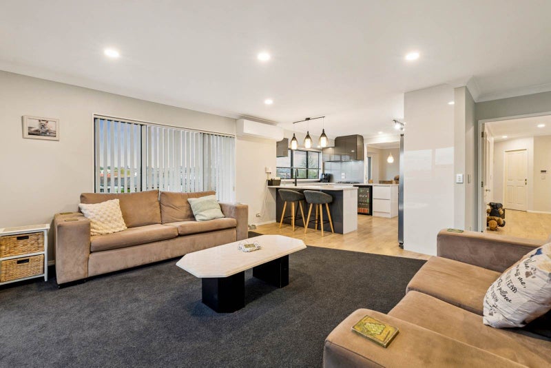 Retiring to the Beach, Walk to Golf - MUST SELL64450857782786111