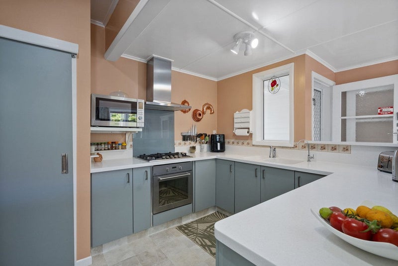 Timeless Elegance - Immaculately Kept, Warm, & Wel64450857908481113