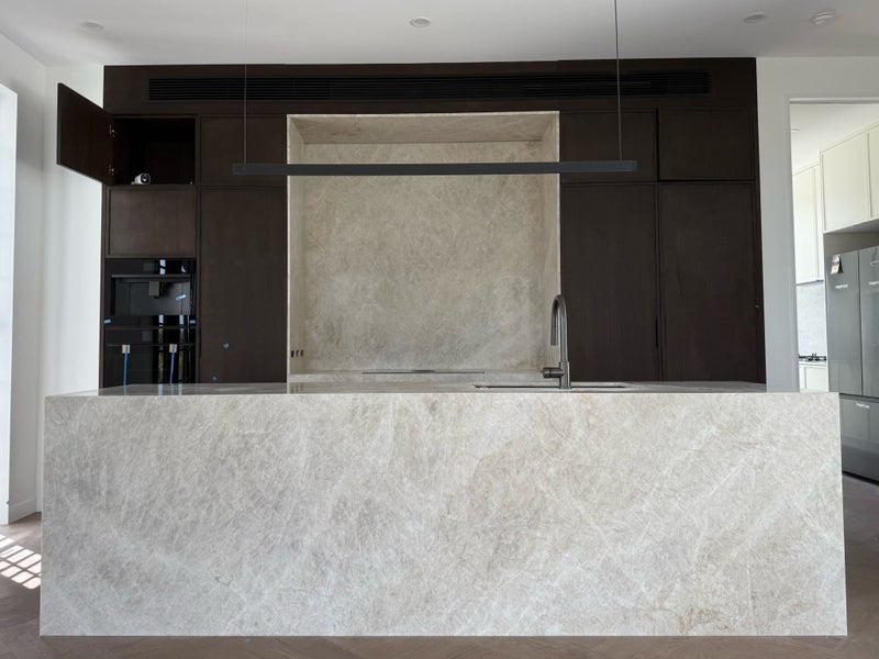 $1 Reserve Taj Mahal Premium Natural Stone Carousel 1