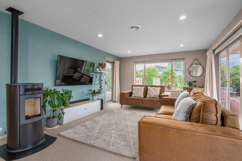 Neat On Natalie64450939321986112