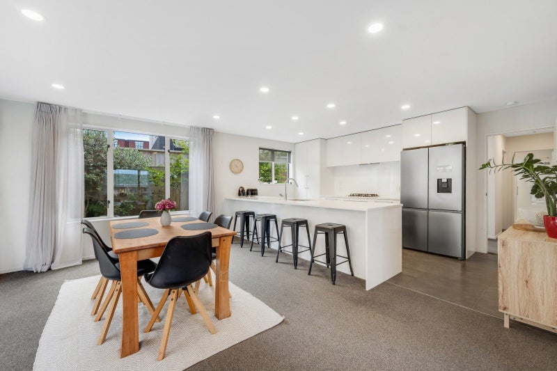 Modern, low-maintenance living in Central Howick64450939394947111