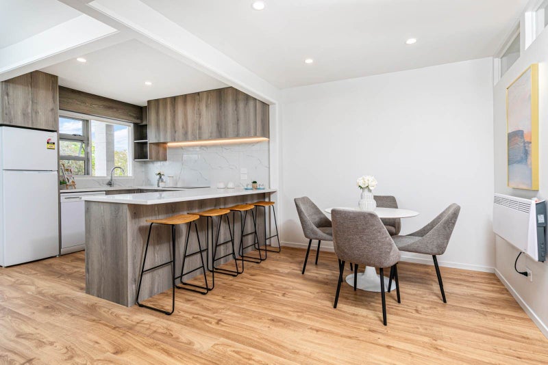 Newly Renovated & Move-In Ready in Hillcrest!64450953064962111