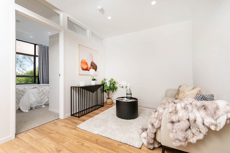 Newly Renovated & Move-In Ready in Hillcrest!64450953064962112