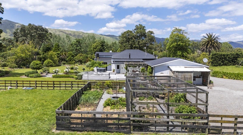 Charming character villa64450953089921114