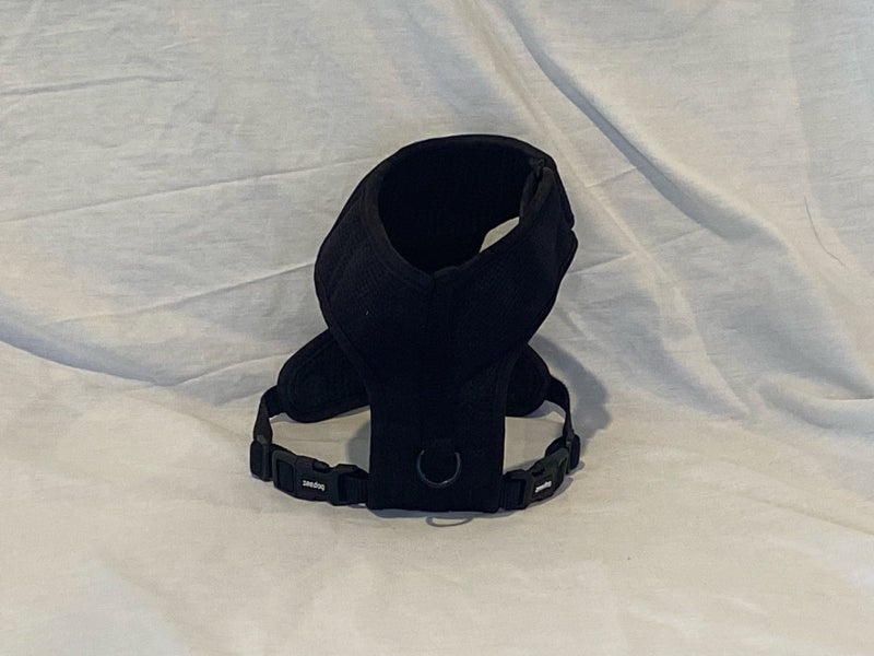 Small Zee.Dog Gotham Adjustable Air Mesh Harness Carousel 1