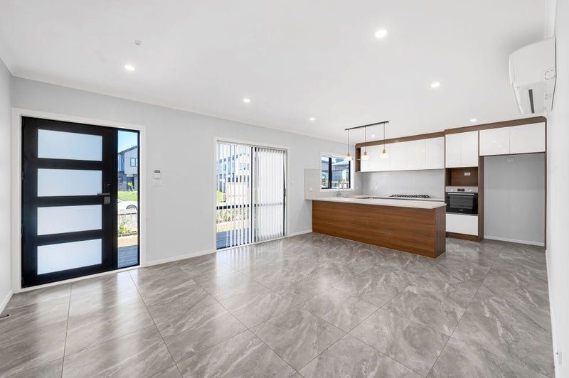 Move In For Christmas - Motivated Vendors!64451048234241112