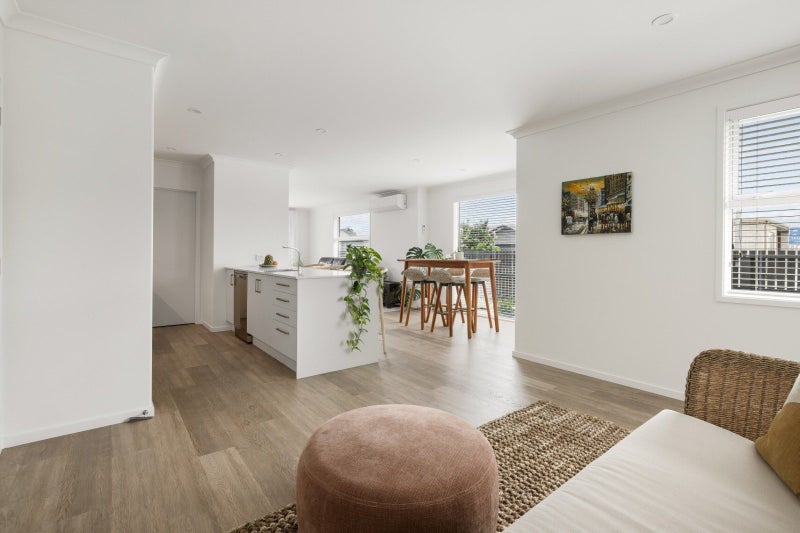 Elevated & Effortless64451048251395113