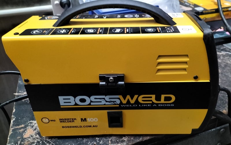 M100 Gasless MIG Inverter Welder/Helmet Combo Carousel 2