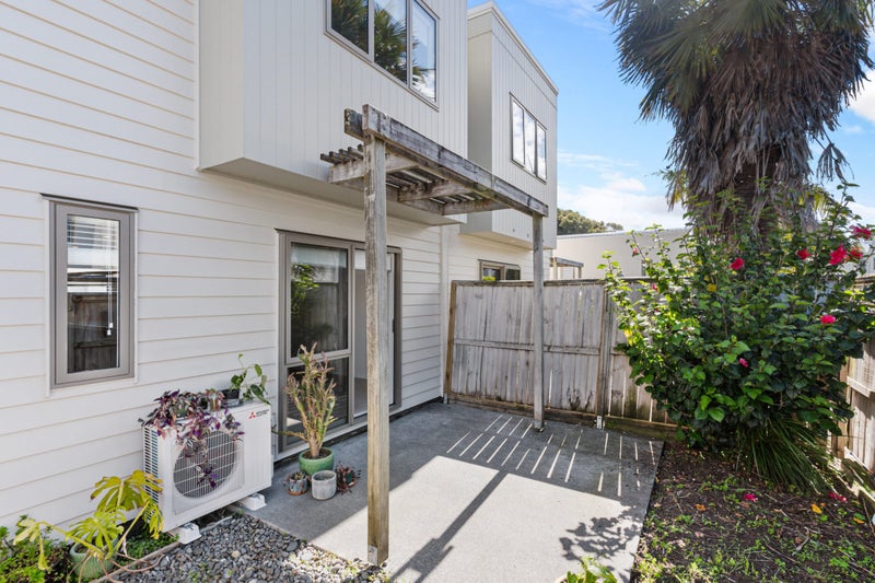 #THEDAY - Central and Spacious Convenient Living64528687801347114