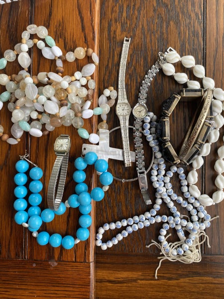 Vintage Costume Jewellery and Swiss watches Carousel 1