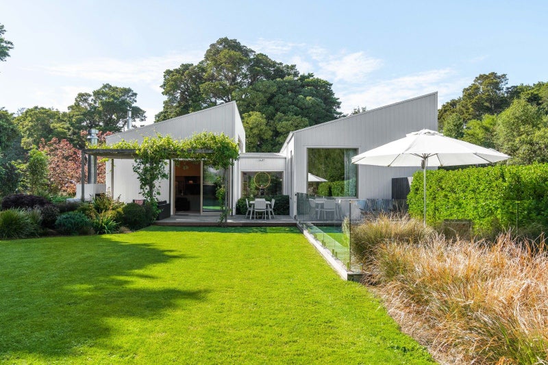 A Visionary Architectural Masterpiece64451544697731110