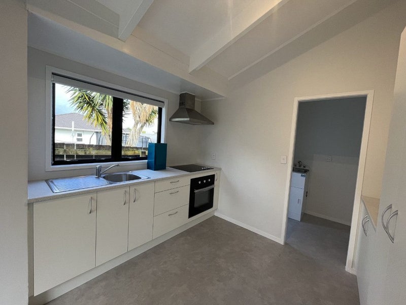 Te Atatu South, 3 bedrooms64451544744579112