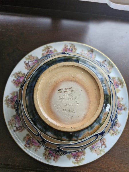 Royal Doulton Lambeth “Art Union of London” Bowl – Mark V. Marshall – c.1895–19064451719430659113