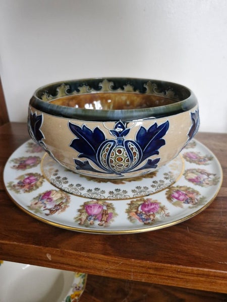 Royal Doulton Lambeth “Art Union of London” Bowl – Mark V. Marshall – c.1895–19064451719430659110
