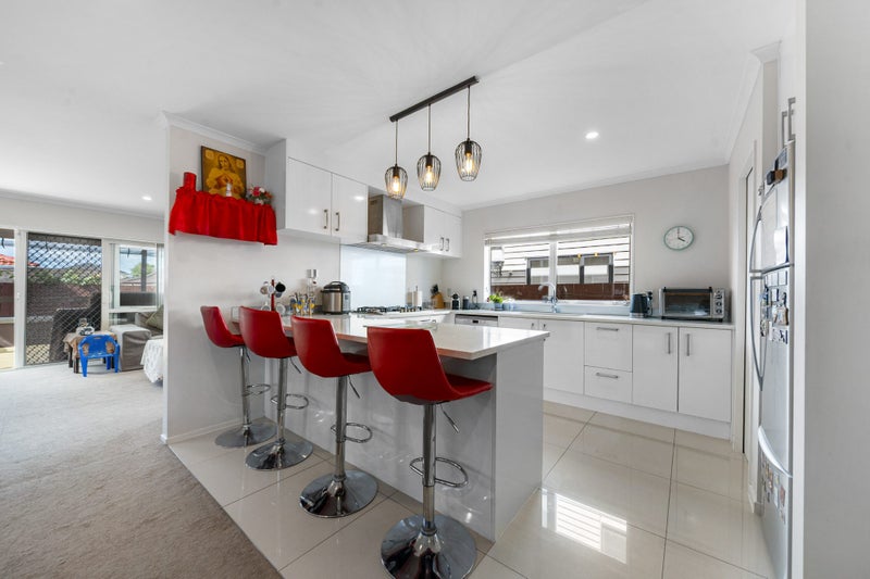 #THEDAY -SPACIOUS FAMILY HOME IN PRIME LOCATION64529583170307114