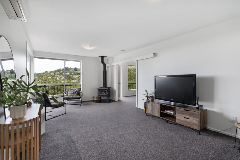 Views, convenience and recreation - all in one!64452028388098113