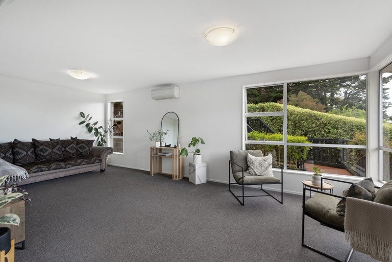 Views, convenience and recreation - all in one!64452028388098114