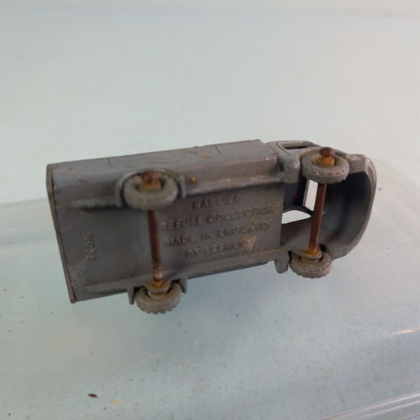 Matchbox 38A Karrier Refuse Wagon Carousel 6