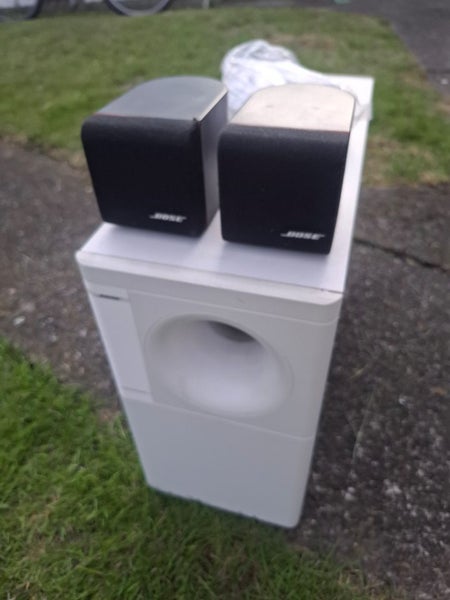***$1 Reserve*** Bose Acoustimass 5 ***$1 Reserve Carousel 1