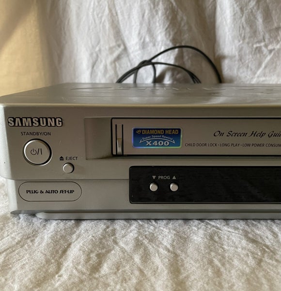 Vintage 90’s SAMSUNG SV-260X VCR With Remote Carousel 2