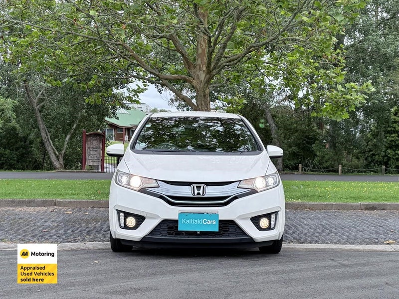 2014 Honda Fit HYBRID S PACKAGE64606590216579111