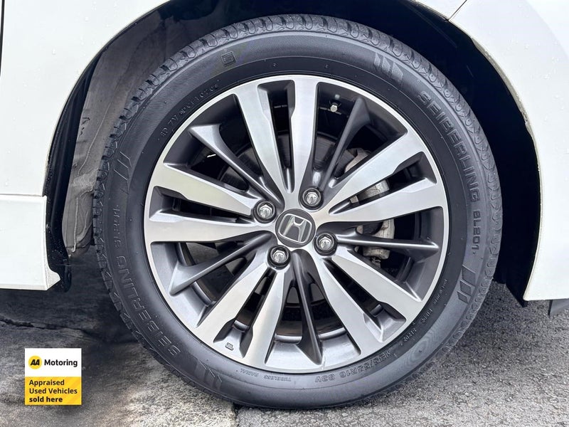 2014 Honda Fit HYBRID S PACKAGE64606590216579113