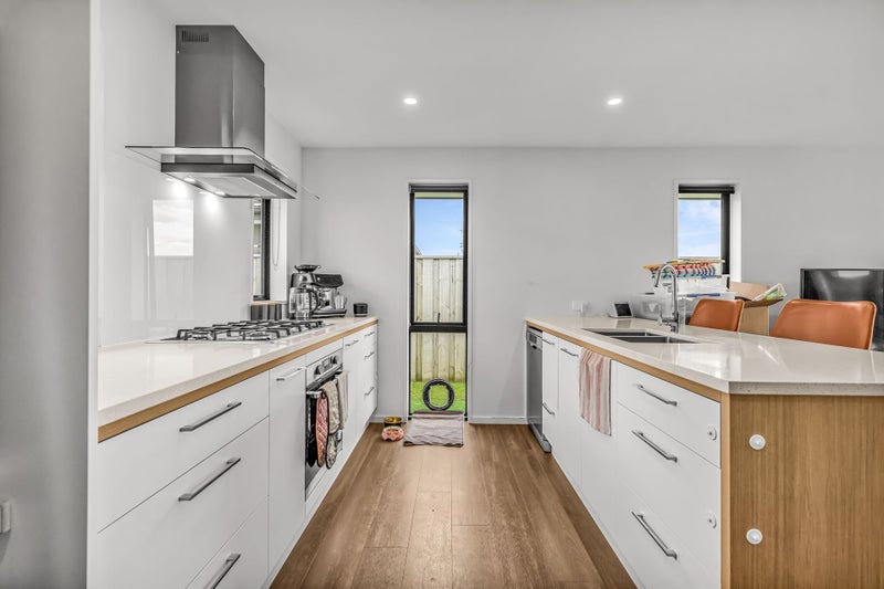 A Near-New Home That Does Everything Right64452825811203112