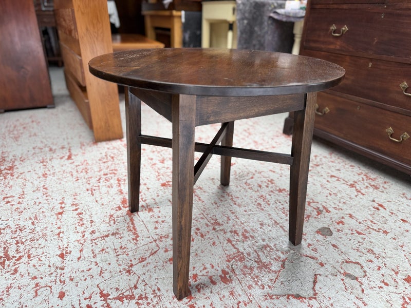 A French Country Style Solid Oak Circular Side Table Carousel 20