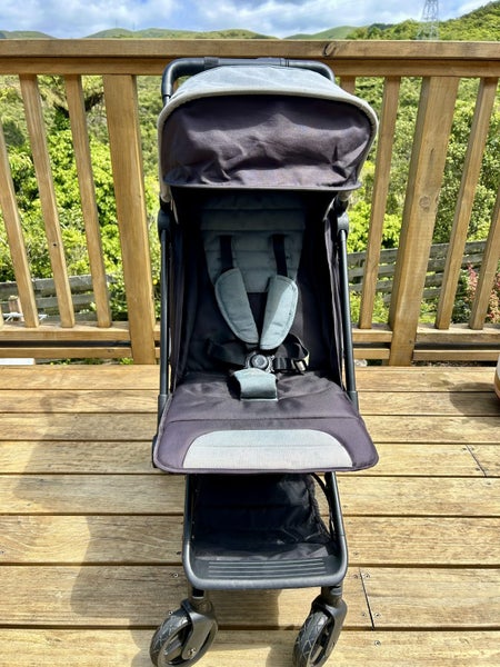 Edwards & Co Otto compact stroller64453221569027112