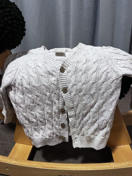 Little Bundle jumpers 6-12m Carousel 1