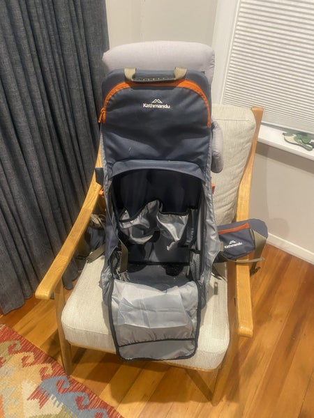 Kathmandu baby carrier Carousel 2