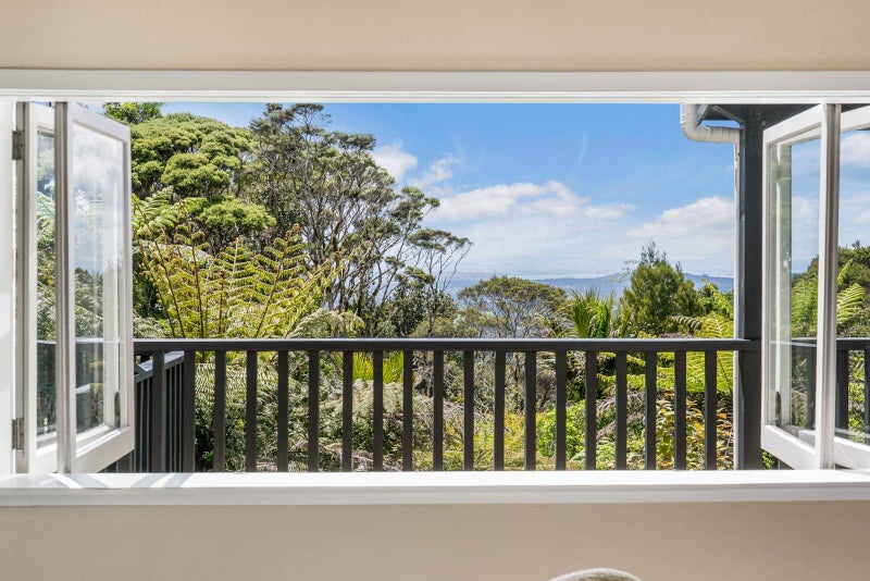 Tranquil Paradise With Stunning Views64455610272001114