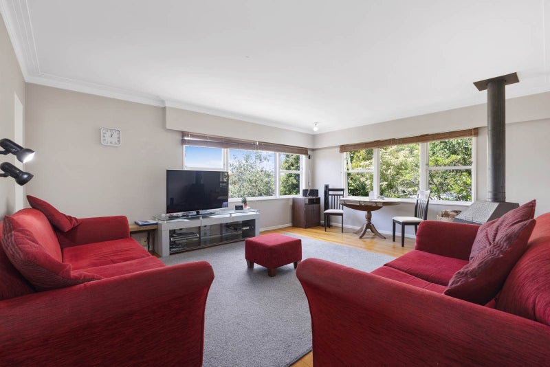 RARE FIND! BRICK & TILE BEAUTY WITH URBAN VIEWS!64455610325379113