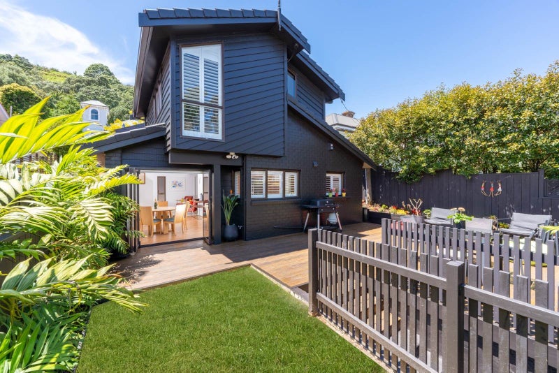 Ultimate Devonport Lifestyle!64455610346369110