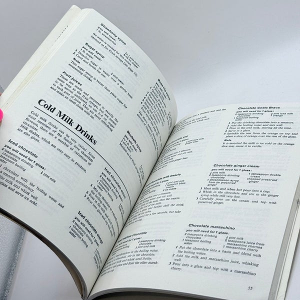 500 Recipes Home-Made Wines and Drinks by Marguerite Patten Carousel 6