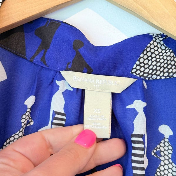 Banana Republic Size XS Blue Sheer Sleeveless Blouse Carousel 2